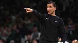 NBA'de yılın başantrenörü Joe Mazzulla oldu