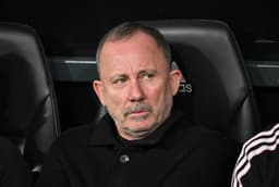 Sergen Yalçın'ın Konyaspor yenilgisini sonrası istifa kararı aldığı, yönetim tarafından vazgeçirdiği iddia edildi