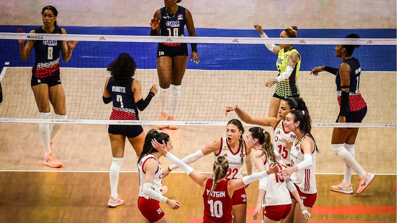 Filenin Sultanları, Dominik Cumhuriyeti'ni 3-2 yendi!