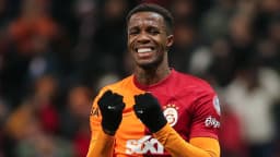 Eski Galatasaraylı futbolcu Wilfried Zaha kulüp arıyor