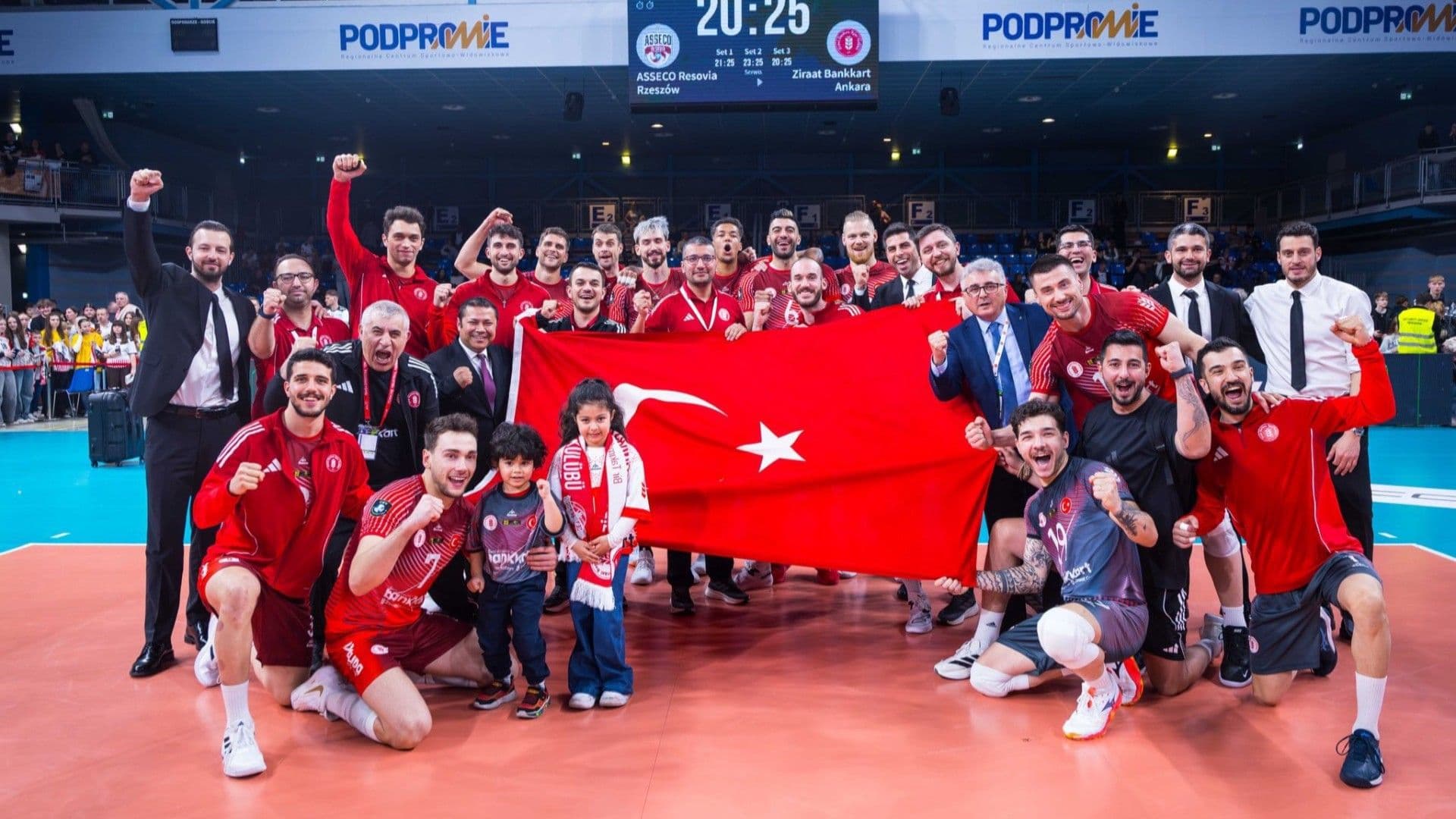 Ziraat Bankkart dörtlü finalde!