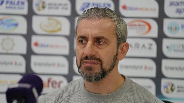 Erzurumspor FK Teknik Direktörü Serkan Özbalta