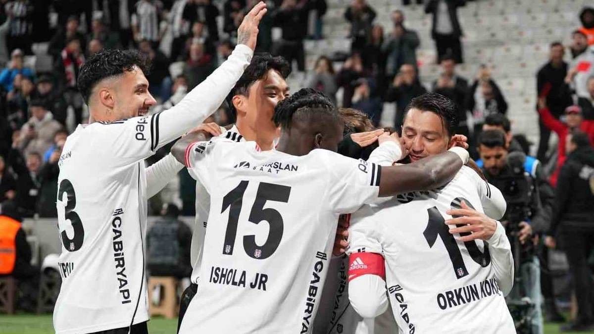 Spor yazarları, Beşiktaş - Antalyaspor maçını değerlendirdi!