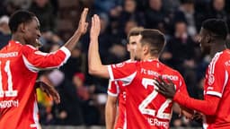 Bayern Münih deplasmanda 5 attı, Bundesliga tarihine geçti!