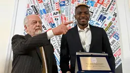 De Laurentiis'in çılgın fikirleri: "Devreler 25 dakika, kırmızı kart yok"