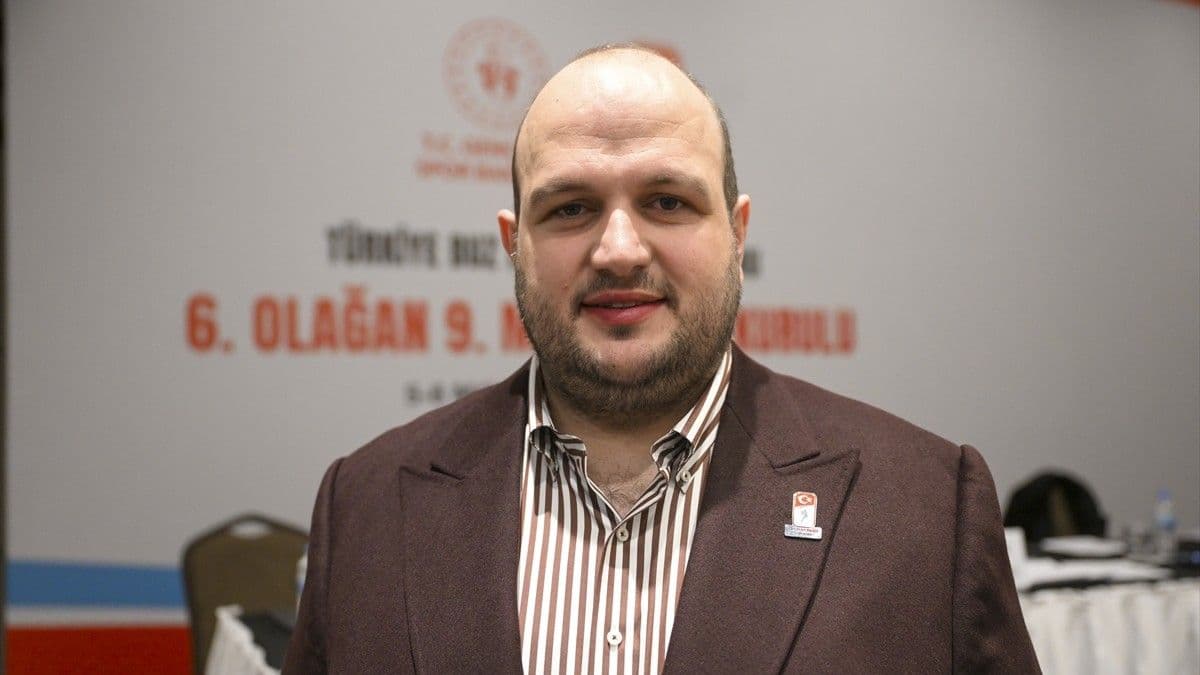Halit Albayrak, yeniden Türkiye Buz Hokeyi Federasyonu Başkanlığına seçildi