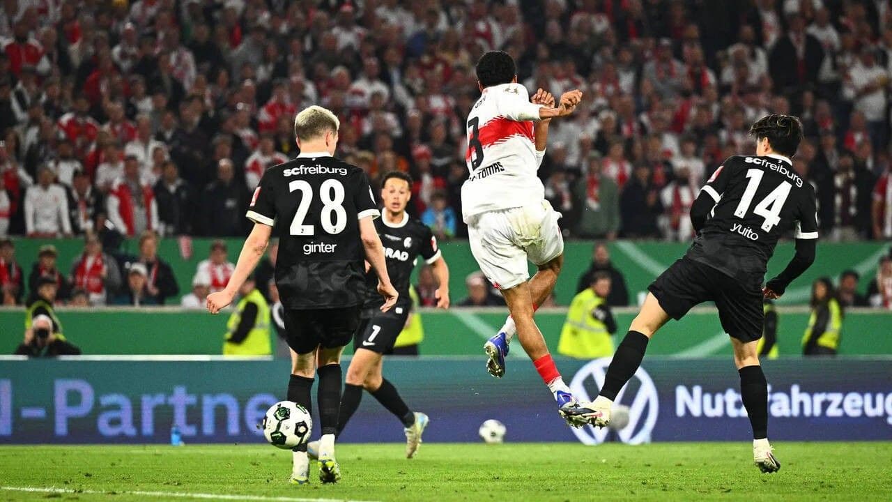 Futbolda bilim kurgu gerçek oldu! Akıllı top finalde kullanılacak