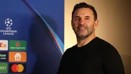 Galatasaray'da Okan Buruk ile imza vakti