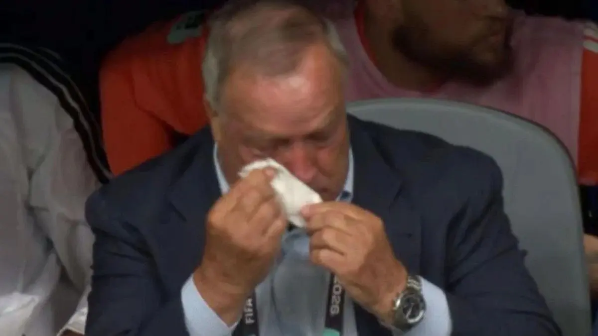 Dick Advocaat hüngür hüngür ağladı