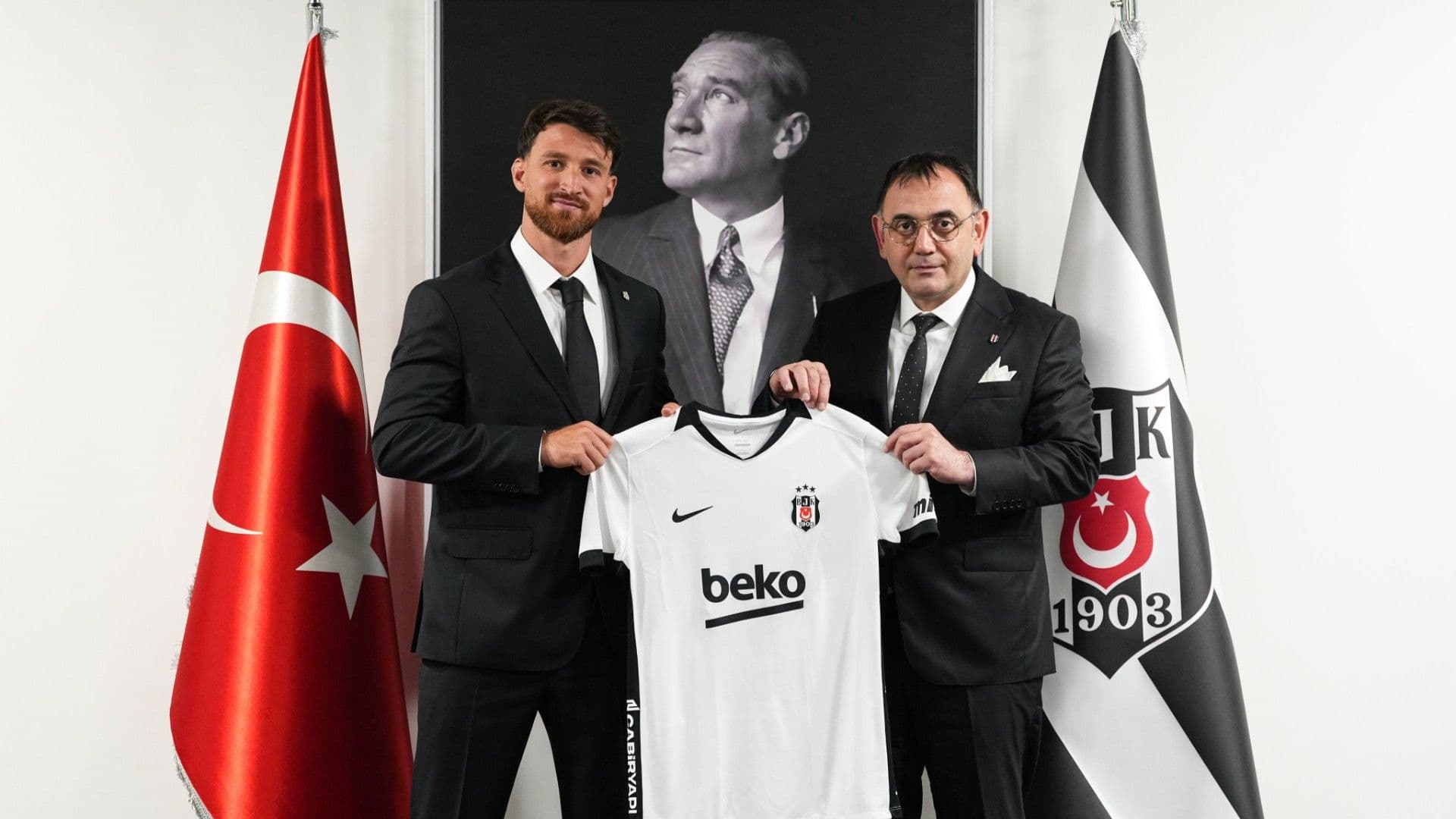 Salih Özcan resmen Beşiktaş'ta! Sözleşme detayı açıklandı