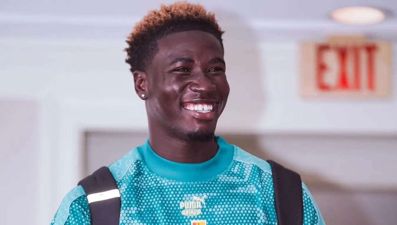 Fenerbahçe'nin yeni transferi geliyor! 1 saat sonra İstanbul'a inecek
