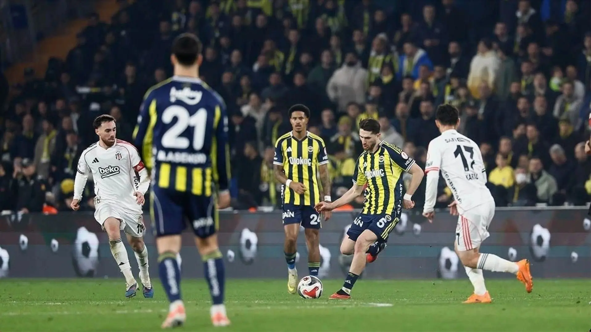 Fenerbahçe-Beşiktaş biletlerinde rekor fiyat!