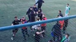 Trabzon'da BAL'a yükselme maçında olay çıktı