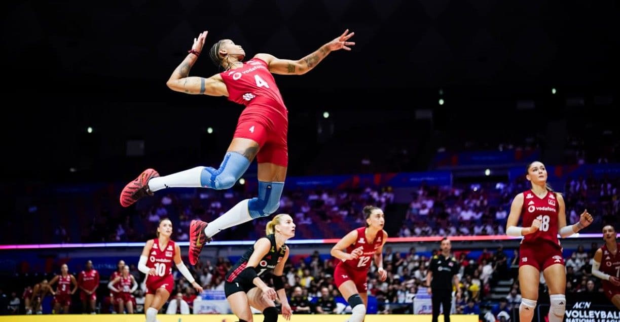 Filenin Sultanları final setinde yıkıldı, ABD'ye 3-2 kaybetti