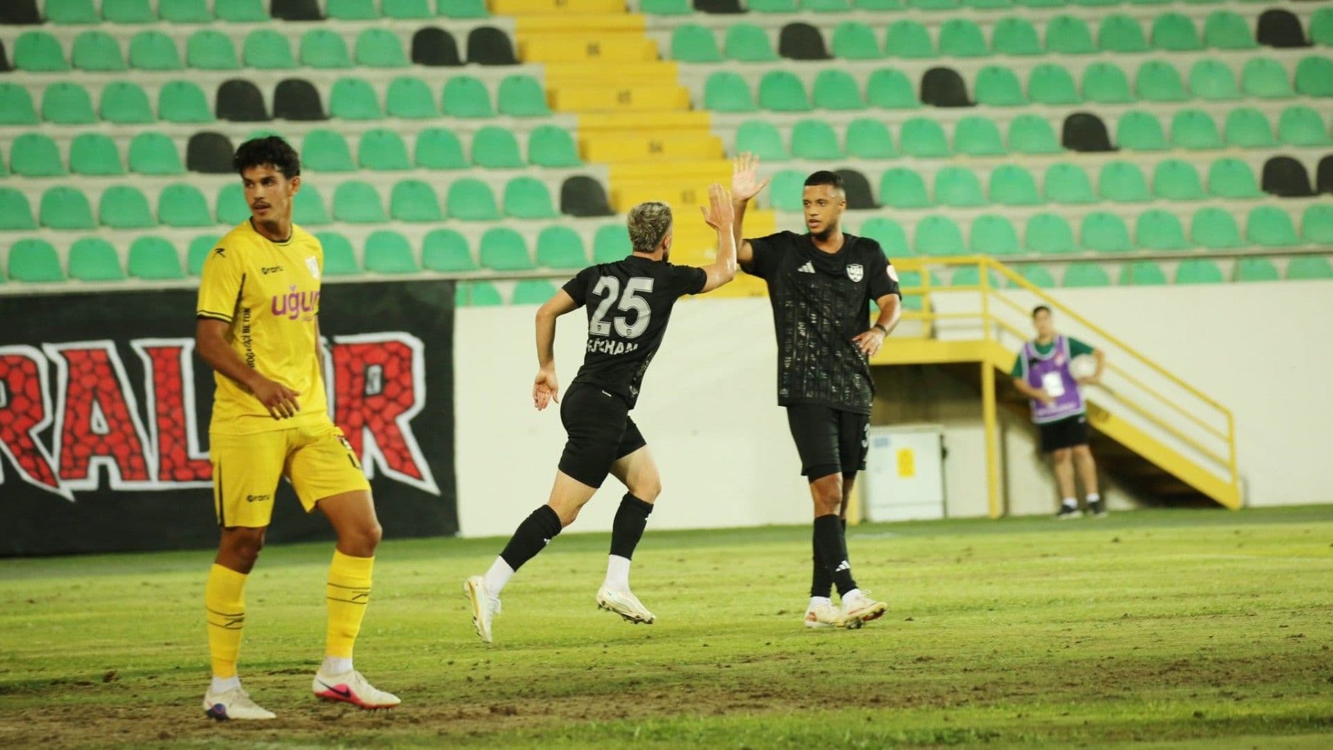 Vanspor FK - İstanbulspor: 3-2 (Maç sonucu-yazılı özet)