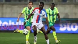Crystal Palace turu kaptı! 9 kişiyle direnen AEK Larnaca yıkıldı