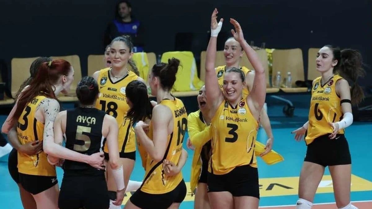 VakıfBank, deplasmanda Türk Hava Yolları'nı devirdi