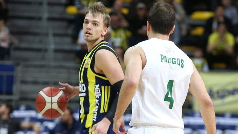 Fenerbahçe'ye sahasında şok!