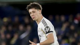 Arda Güler'den tarihe geçecek gol: Kendi sahasından attı!