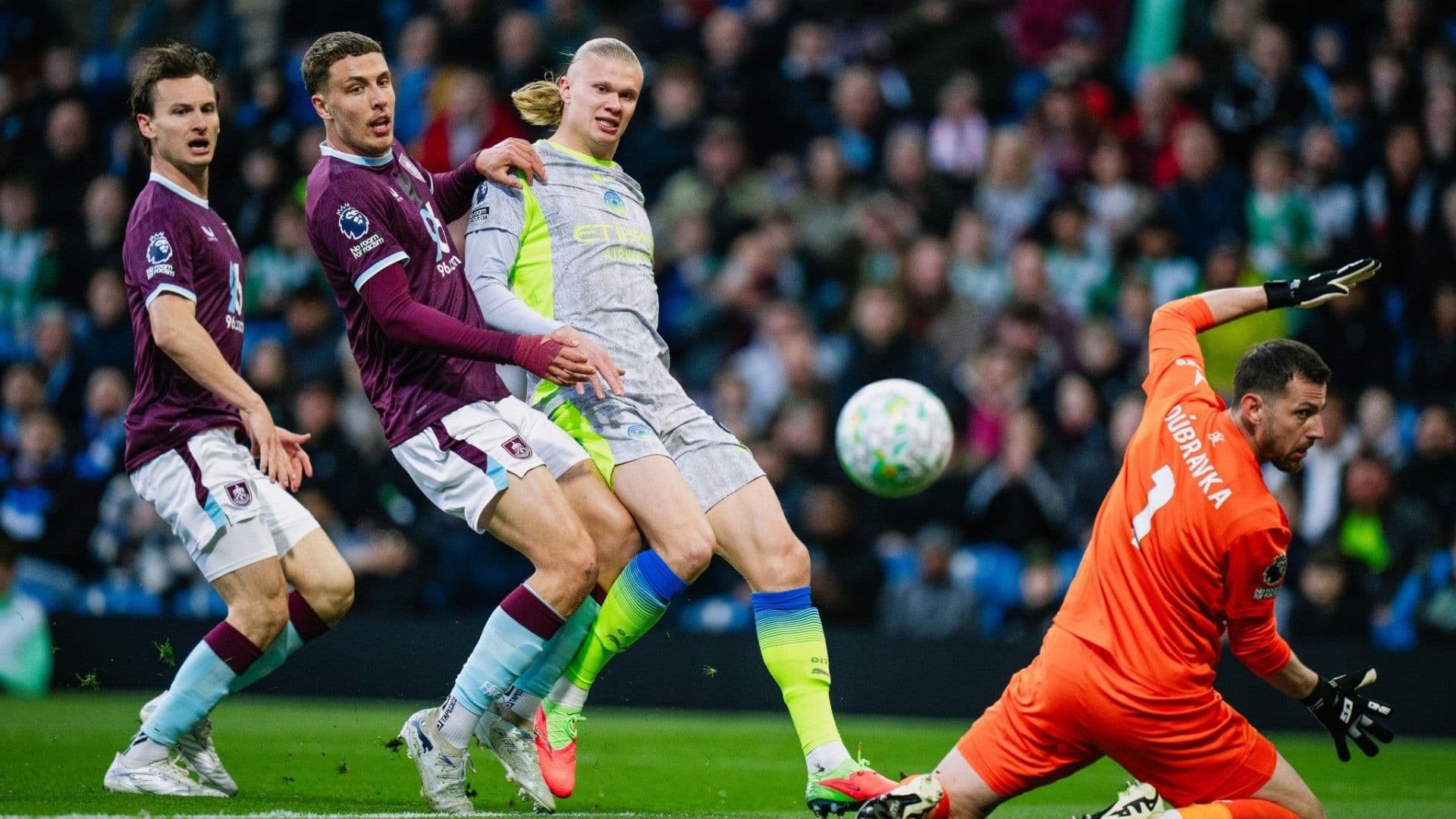 Manchester City hata yapmadı: Zirvenin yeni sahibi Guardiola!