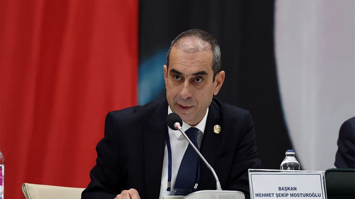 Şekip Mosturoğlu: "Bu istifa etsin, o gitsin yaklaşımı kolaycılık olacaktır"