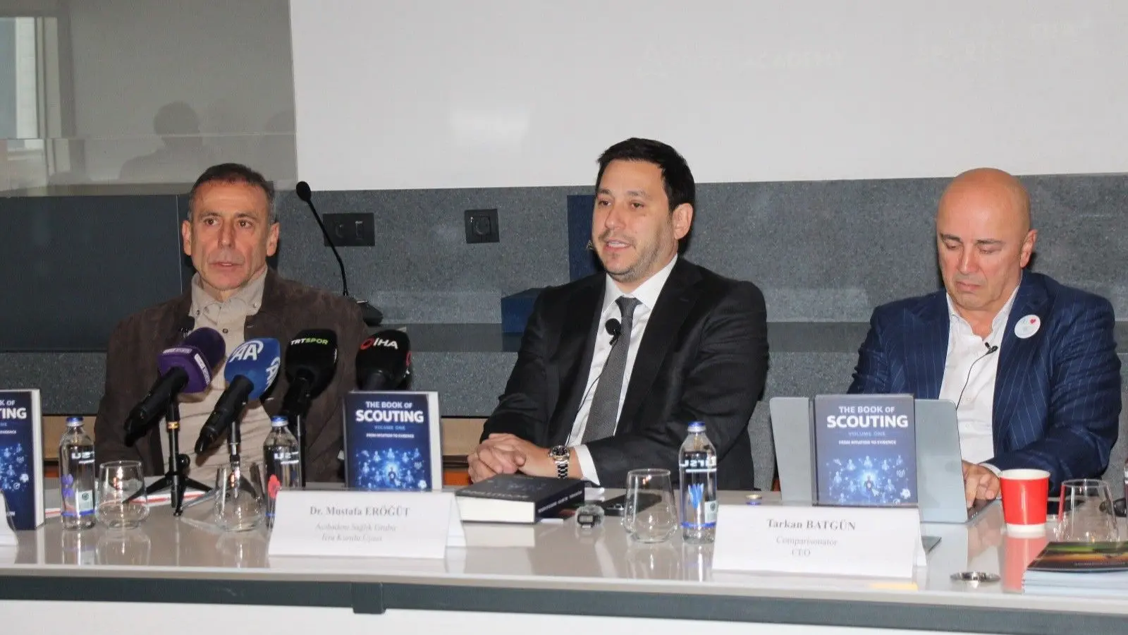 Acıbadem Sports Academy'den "Değişen Transferler ve Scouting Dünyası" paneli