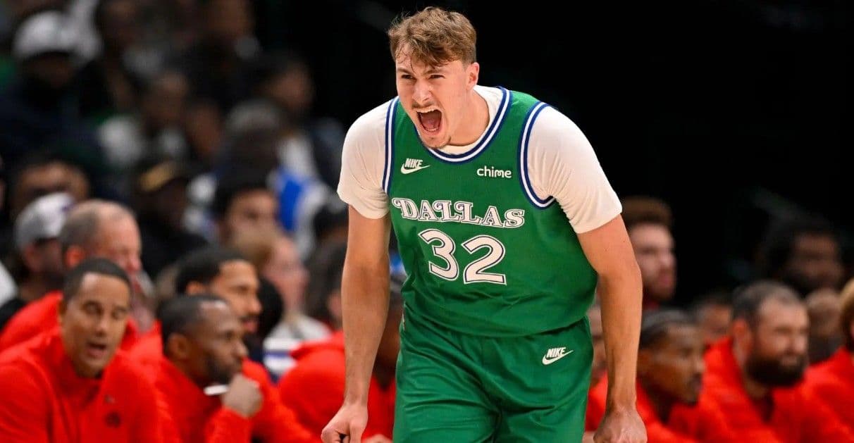 NBA'de yılın çaylağı Cooper Flagg oldu