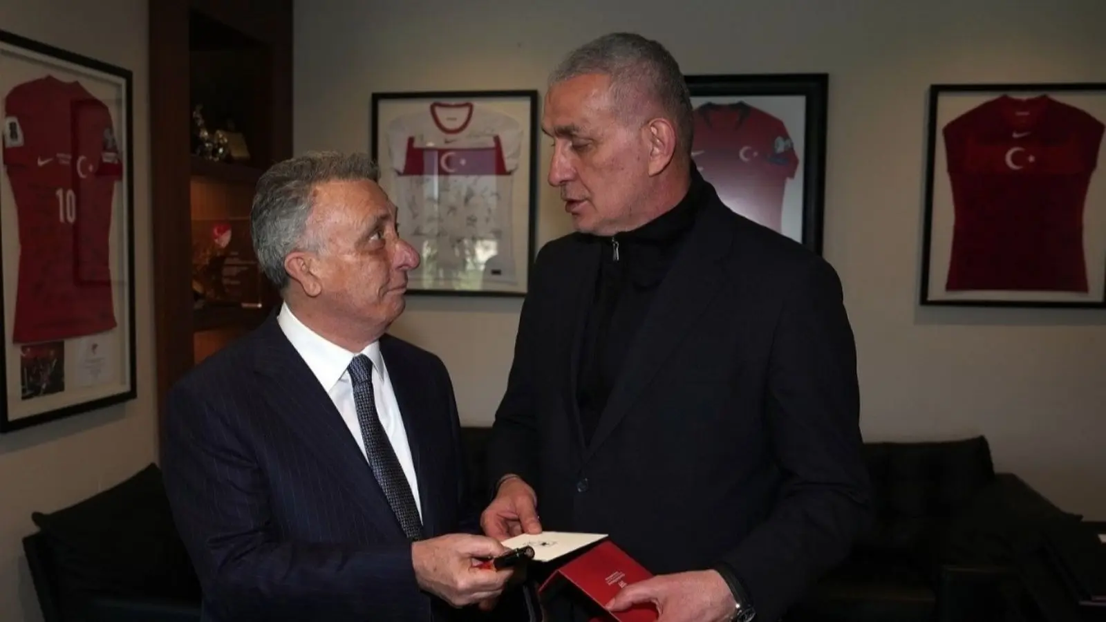 Ahmet Nur Çebi'den, TFF Başkanı İbrahim Hacıosmanoğlu'na ziyaret