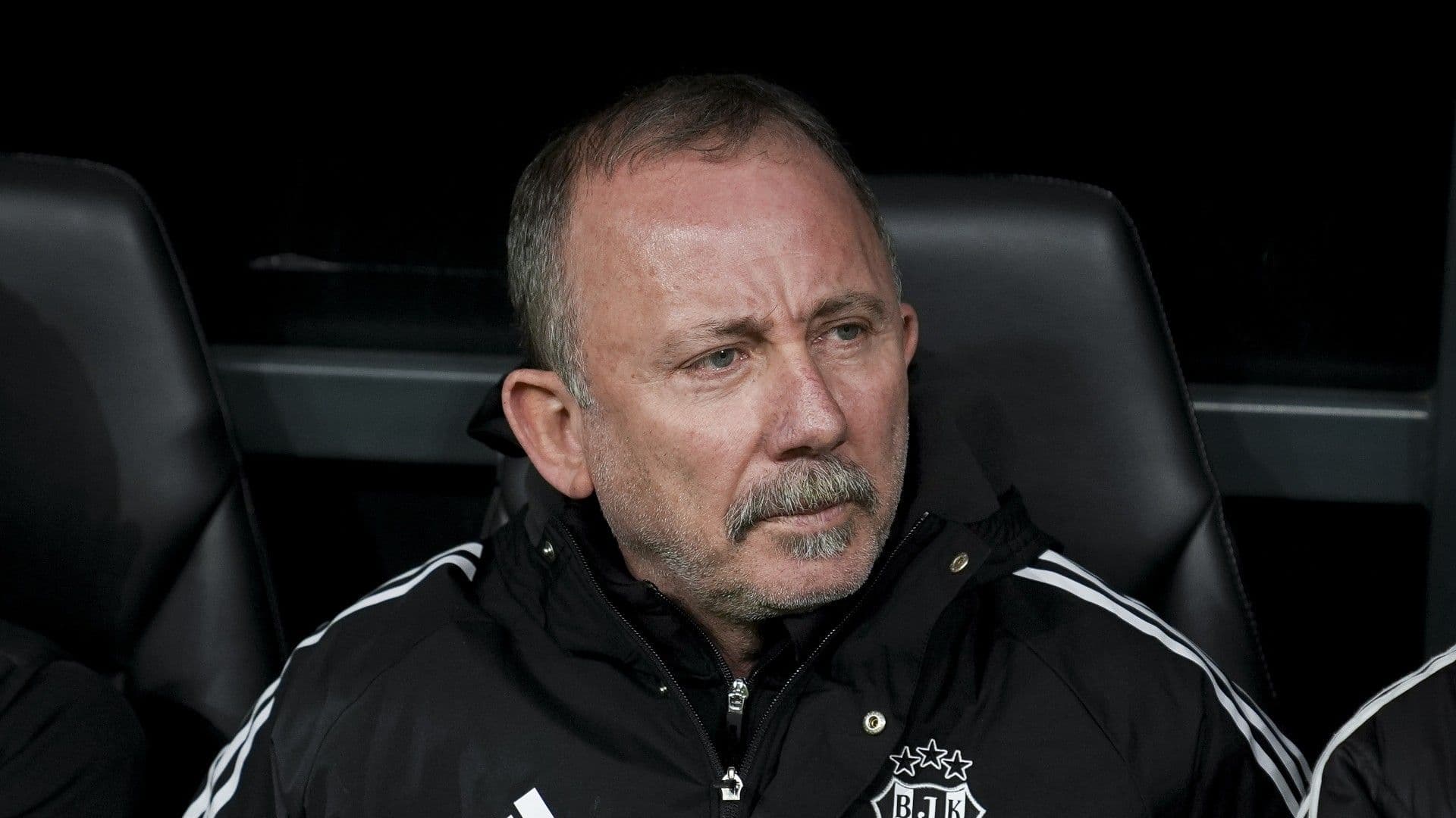 Beşiktaş'ta beklenen son: Sergen Yalçın'la yollar ayrıldı!