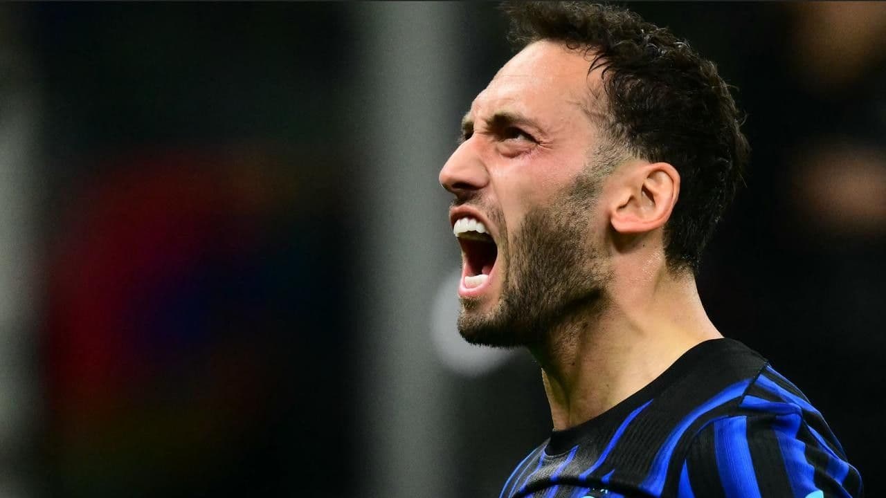 Serie A'da en iyi gol Hakan Çalhanoğlu'nun