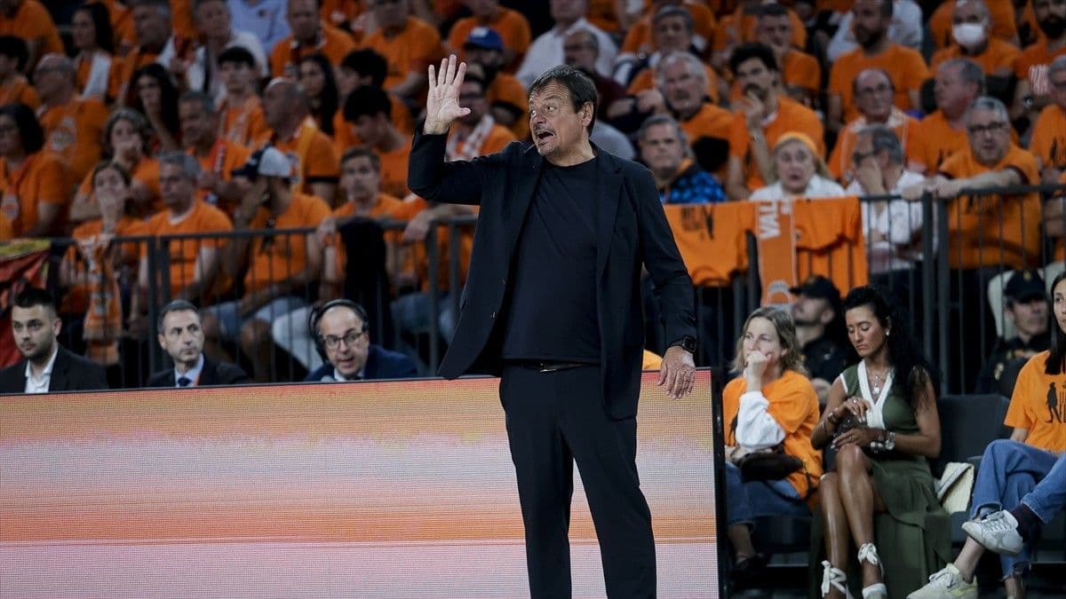 Ergin Ataman'dan istifa iddialarına sert yanıt!