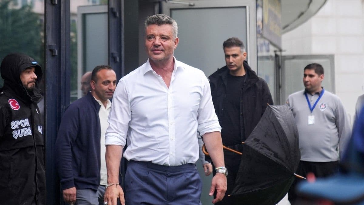 Sadettin Saran: "Bir yere gitmiyorum! Fenerbahçe sevgisi her zaman içimizde"