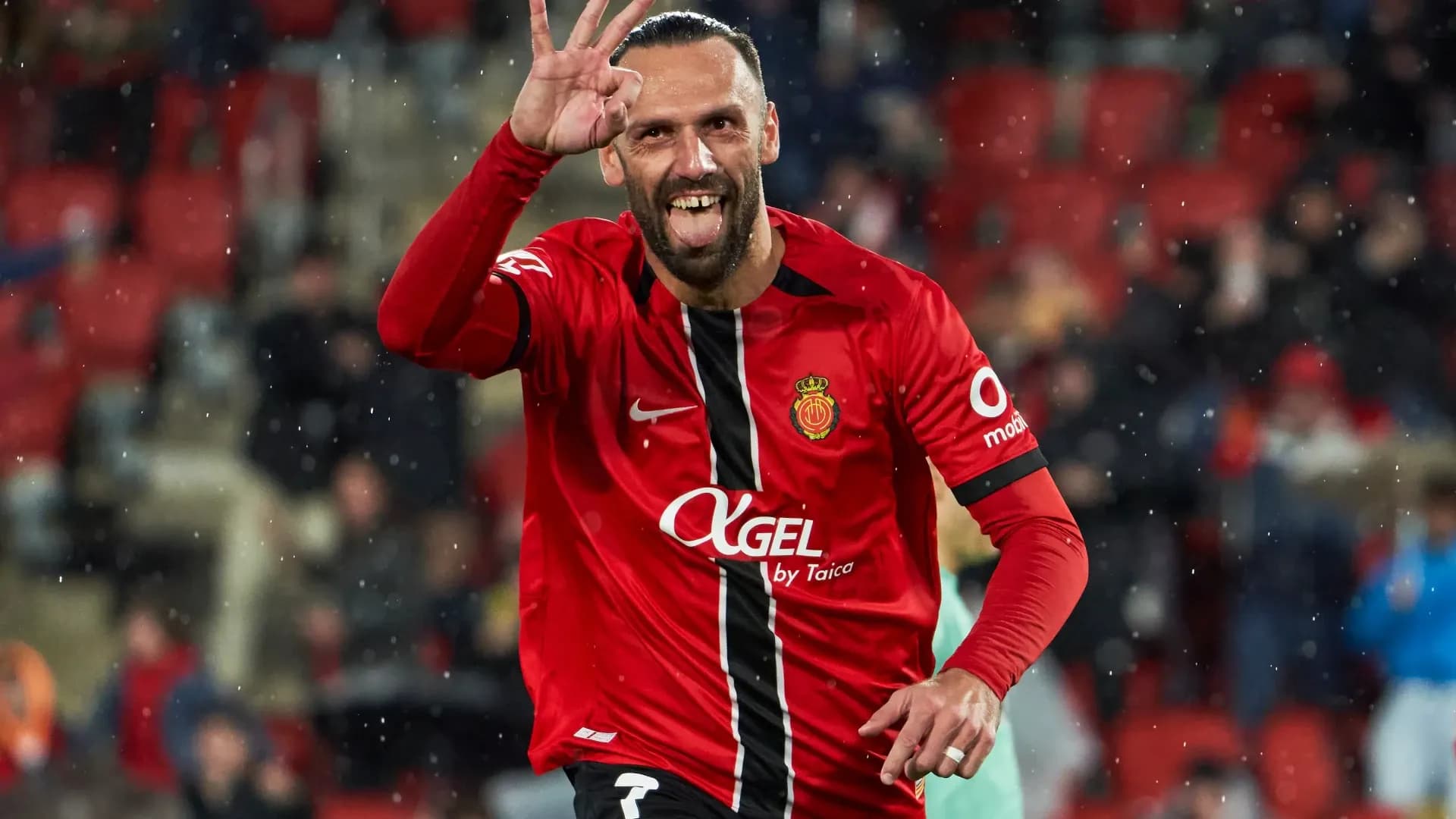 Fenerbahçe'de seçim öncesi Vedat Muriqi iddiası! Anlaşma sağlandı