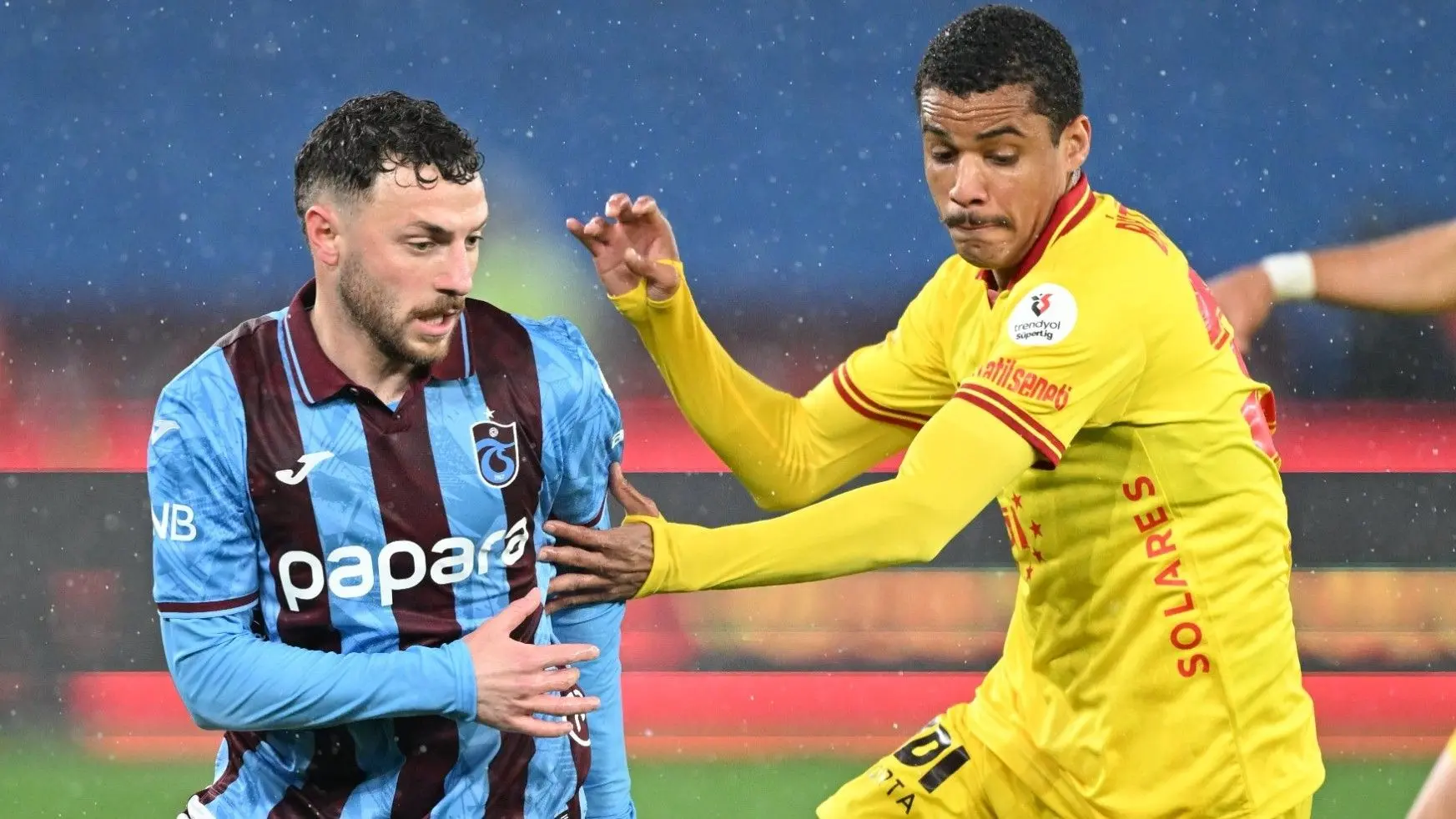 Trabzonspor ikinciliği zora soktu: Önce gol, sonra kırmızı kart