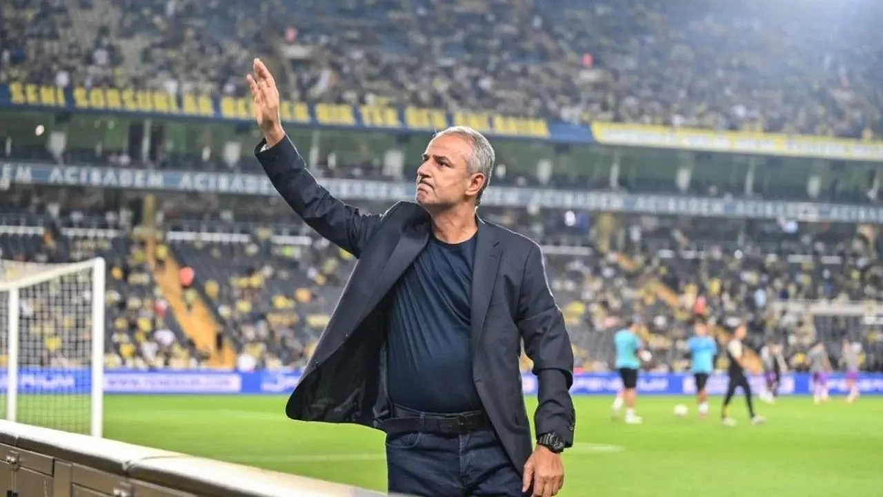Fenerbahçe'nin yeni teknik direktörü İsmail Kartal oldu!