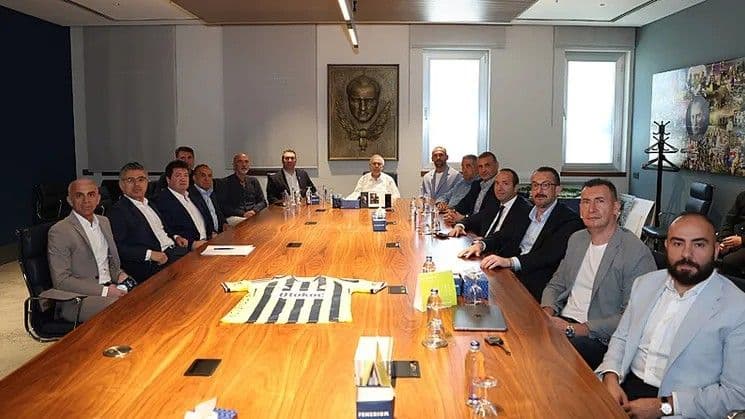 Fenerbahçe'nin Şampiyonlar Ligi planı: İsmail Kartal'dan 3 transfer talebi!