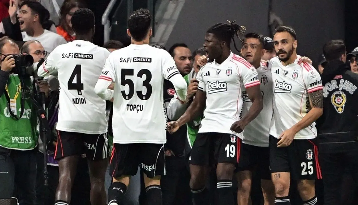 Beşiktaş'ta iki ayrılık daha