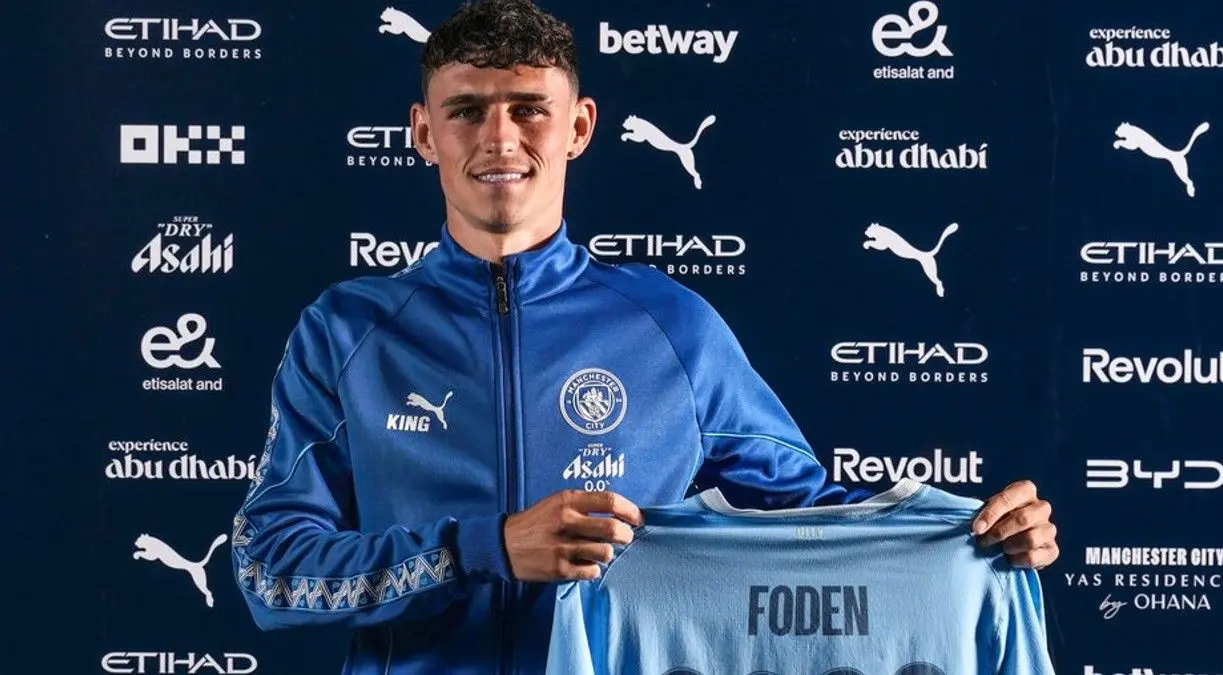 Manchester City, transferde adı Galatasaray ile anılan Phil Foden'ın sözleşmesini uzattı