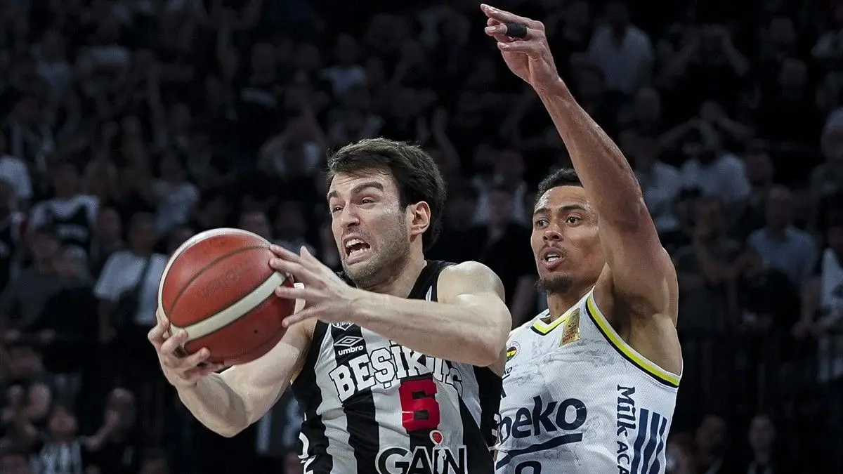 Beşiktaş 4 oyuncuyla sözleşme yeniledi!