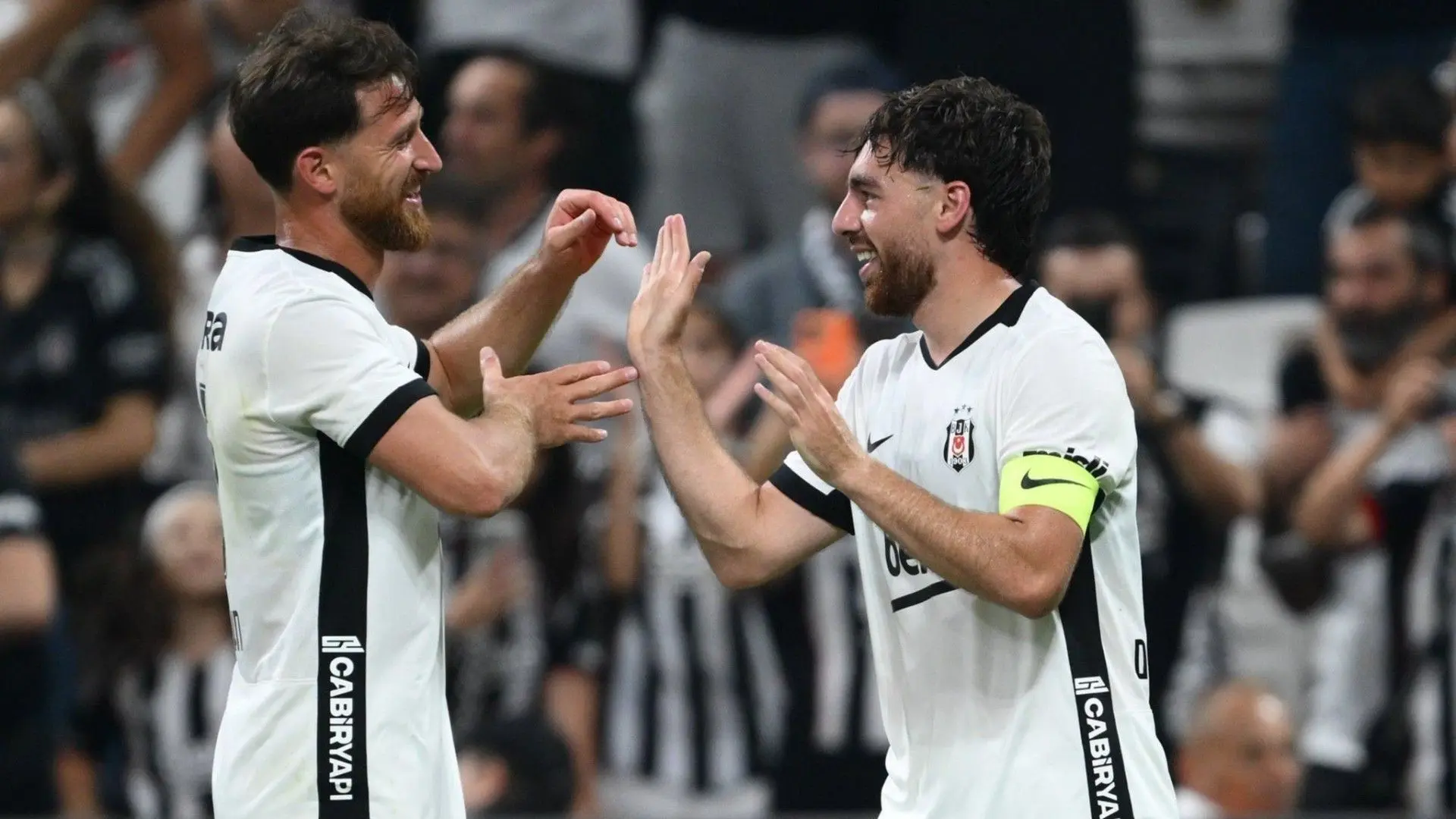 Salih Özcan’dan Orkun Kökçü övgüsü