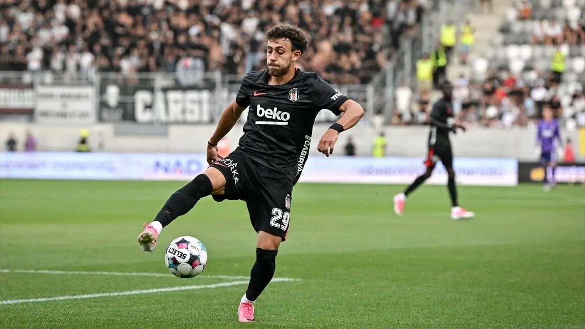 Beşiktaş, 10 kişi kalmasına rağmen avantajı kaptı
