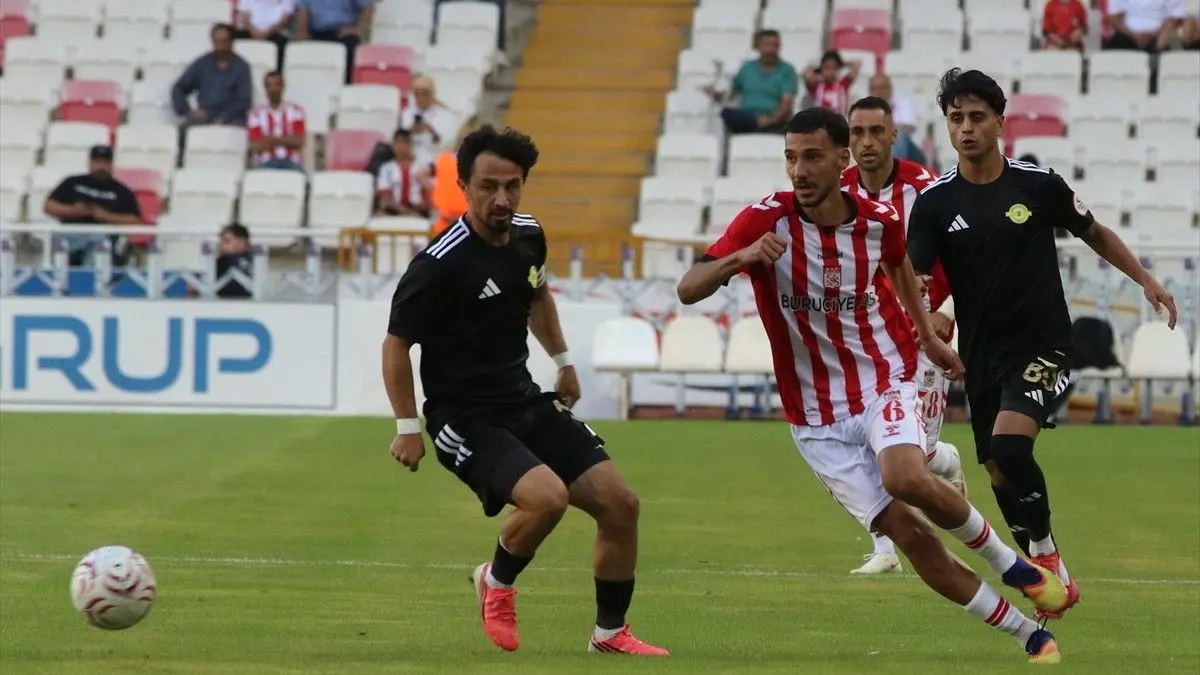 Sivasspor - Erokspor maçında gol sesi çıkmadı!