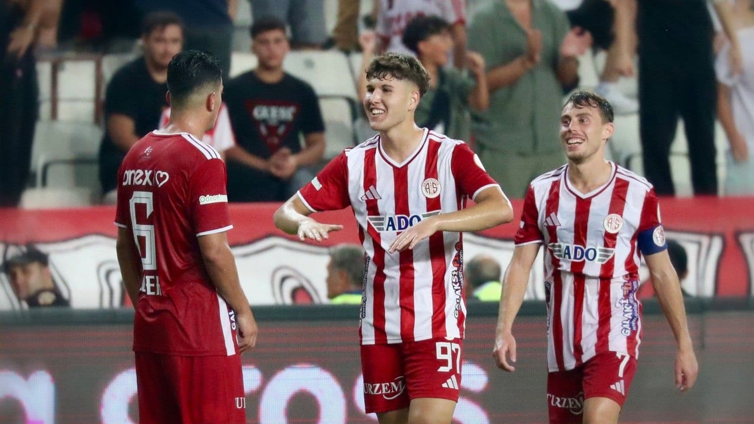 Antalyaspor'dan dört dörtlük galibiyet!