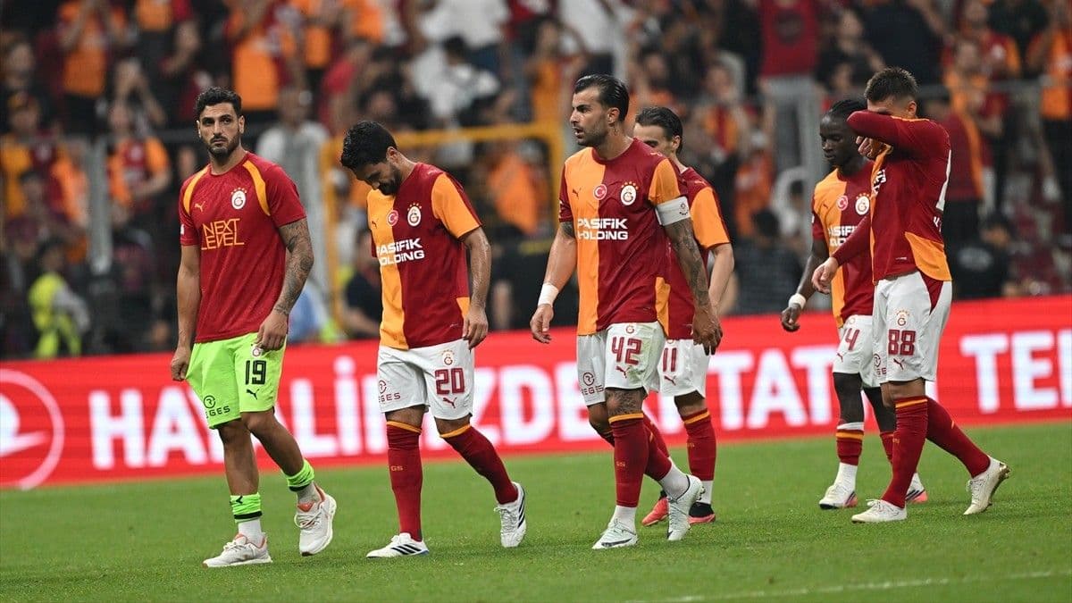 Galatasaray'ın Erzurumspor maçı kamp kadrosu belli oldu! Batrakov kararı...
