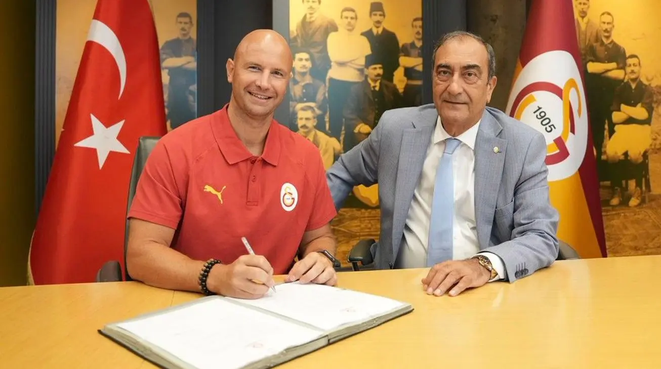 Galatasaray Çağdaş Faktoring Kadın Basketbol Takımı'nda Frederic Dusart dönemi