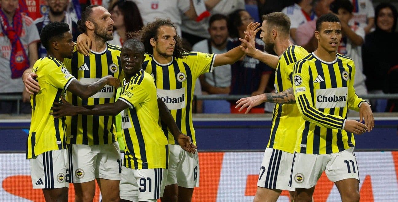 Fenerbahçe - Roma maçı neden Perşembe günü oynanacak?