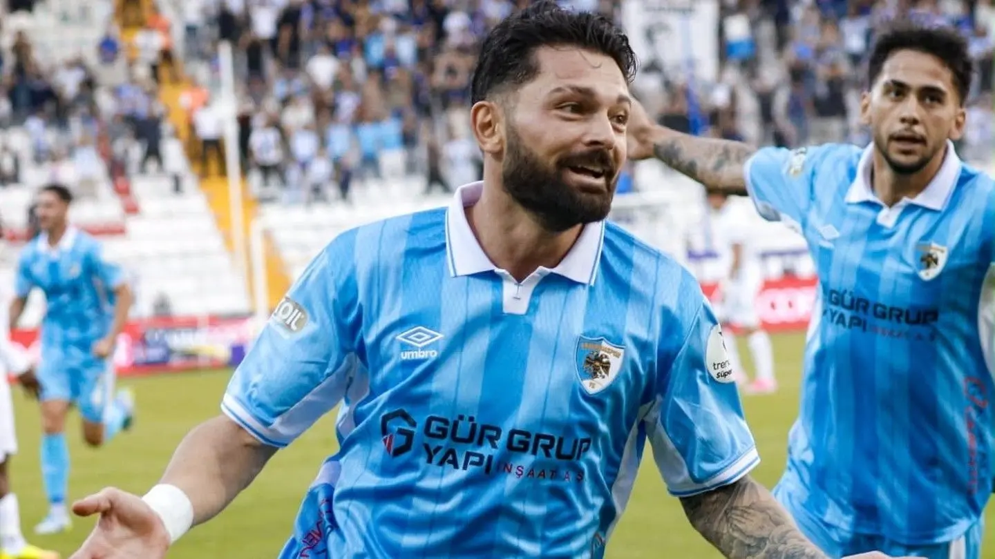 Eren Tozlu, Erzurumspor'u sırtladı!