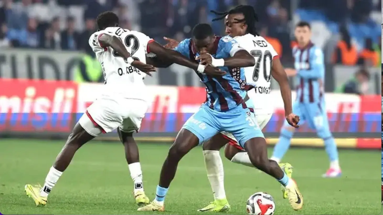 Trabzonspor’da yeni hoca, yeni başlangıç! İşte 11'ler