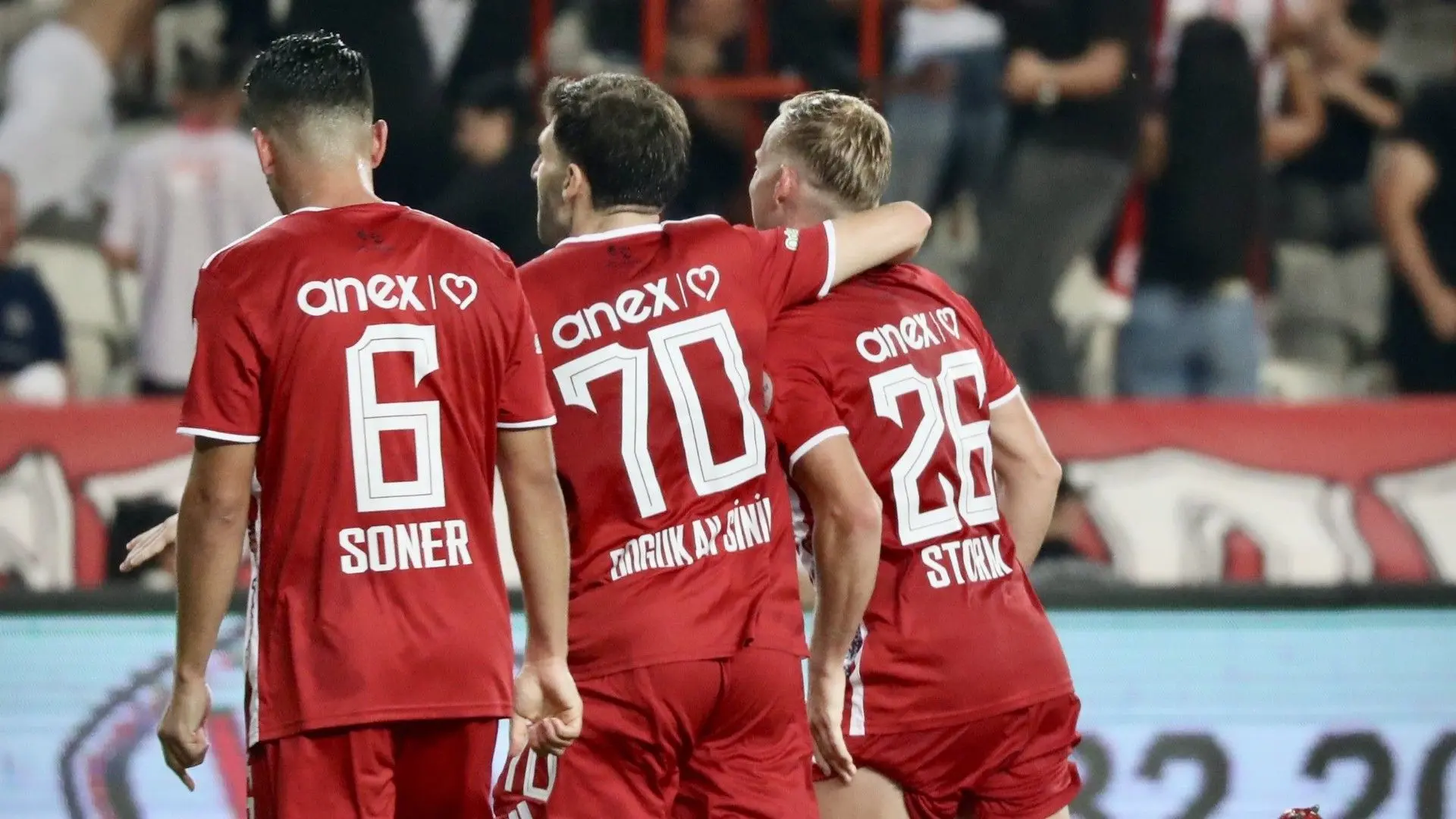Antalyaspor’da beklenmedik ayrılık!
