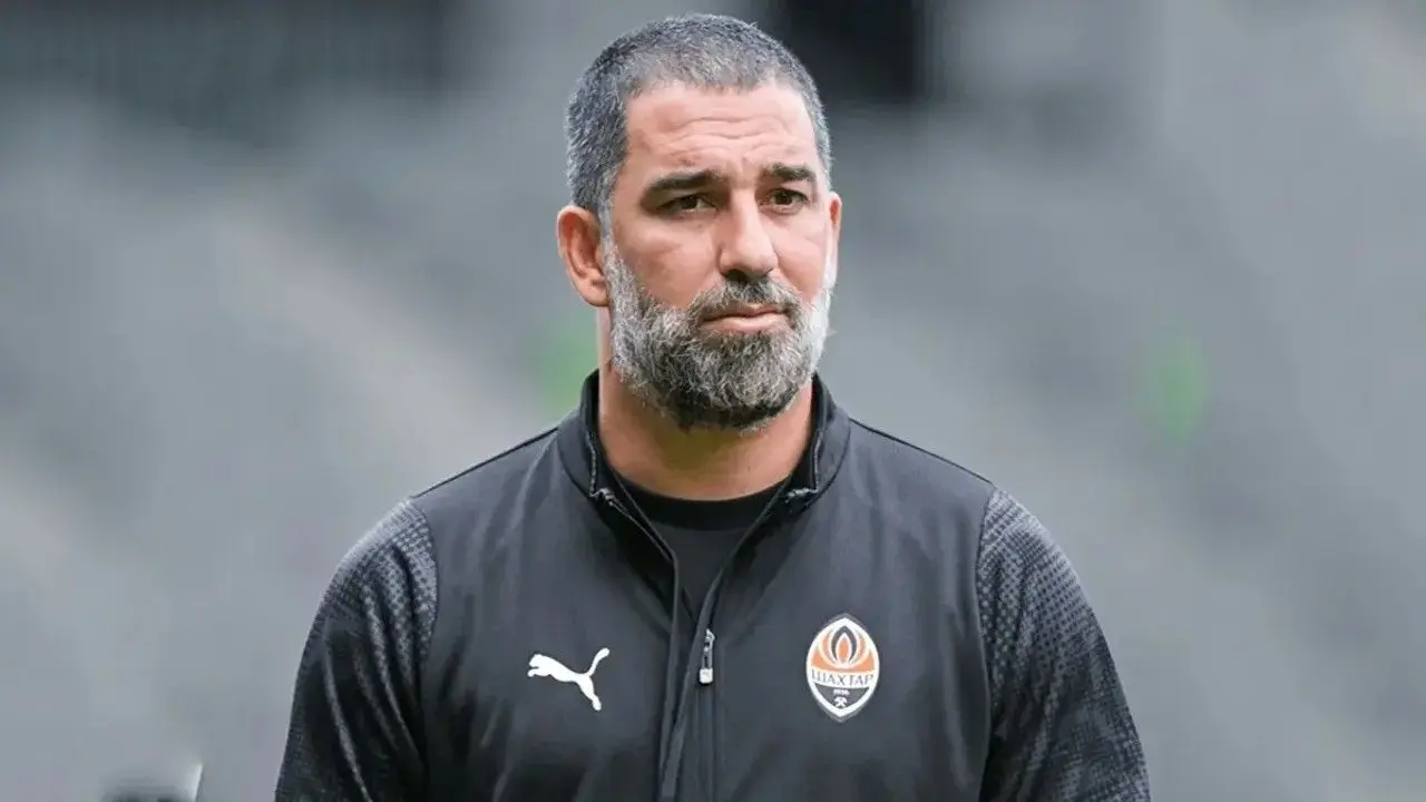 Montella gitti, Arda Turan İstanbul'a uçtu!